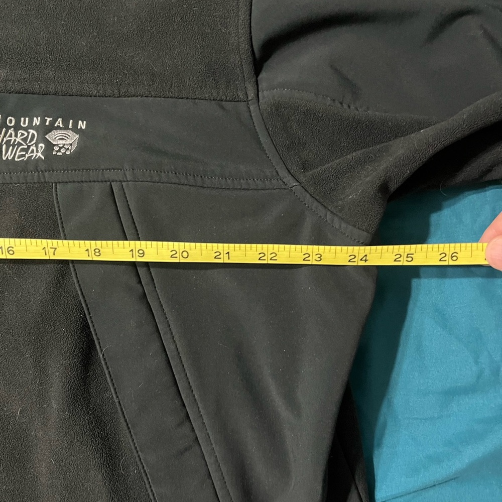 ✨Mountain Hardwear Black Performance Fleece✨ - Picture 8 of 8